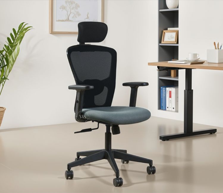 Carina High-Back Mesh Office Chair (Grey) Ergonomic chair with padded seat and armrests