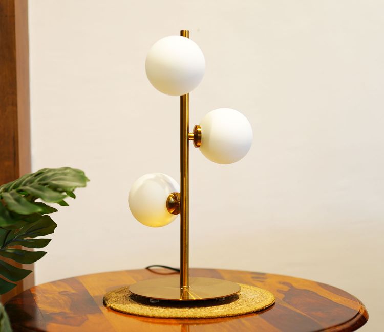 Lisa Metal Table Lamp
