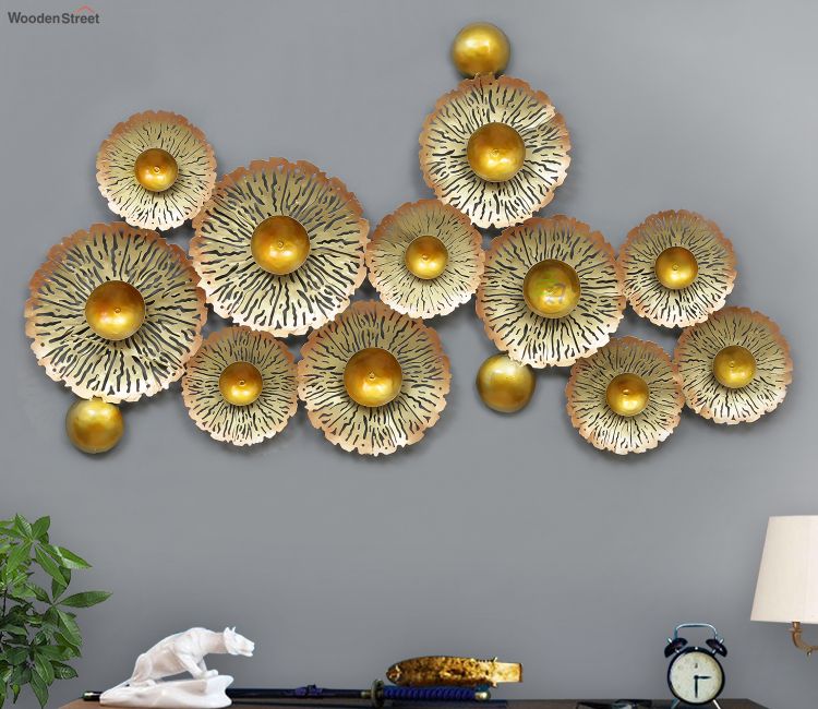Exquisite Flower Shaped Wall Hanging Exquisite Flower Shaped Wall Hanging | metal wall art online at low price