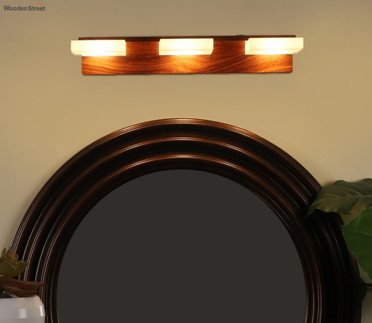 Round White Steel Picture Light, 15.2 L x 10.2 W x 7.6 H