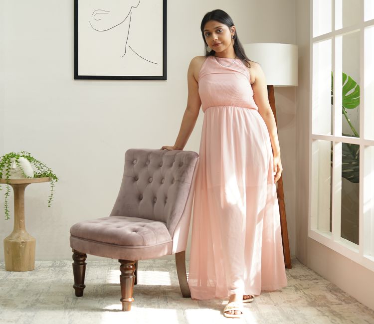 Thrace Lounge Chair (Velvet, Salmon Pink) Accent Chair - Thrace Lounge Chair for Bedroom